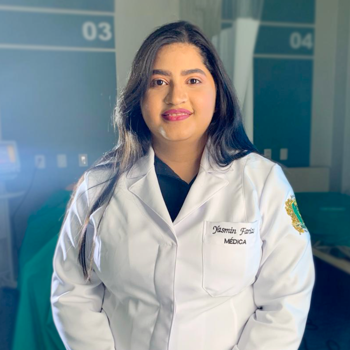 Dra. Yasmin Farias
